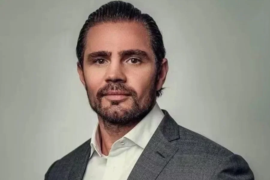 Vorcaro ocultou R$ 2 bilhões na conta do pai em gestora ligada ao PCC